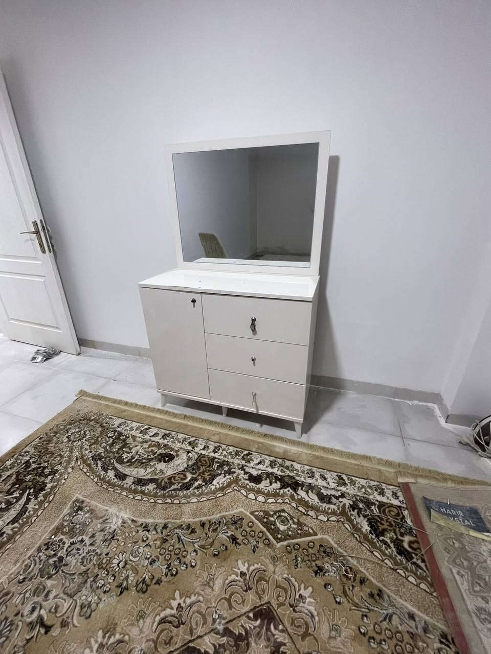 نوستنیکی سپی ٢ نەفەری زۆر پاکوو خاوینە  مالی دۆستە ٦ پارجەیە دۆشەکی باشی لەگەلە بۆفرۆشتن لە سلیمانی  viber      Wats app 0771 9648587
