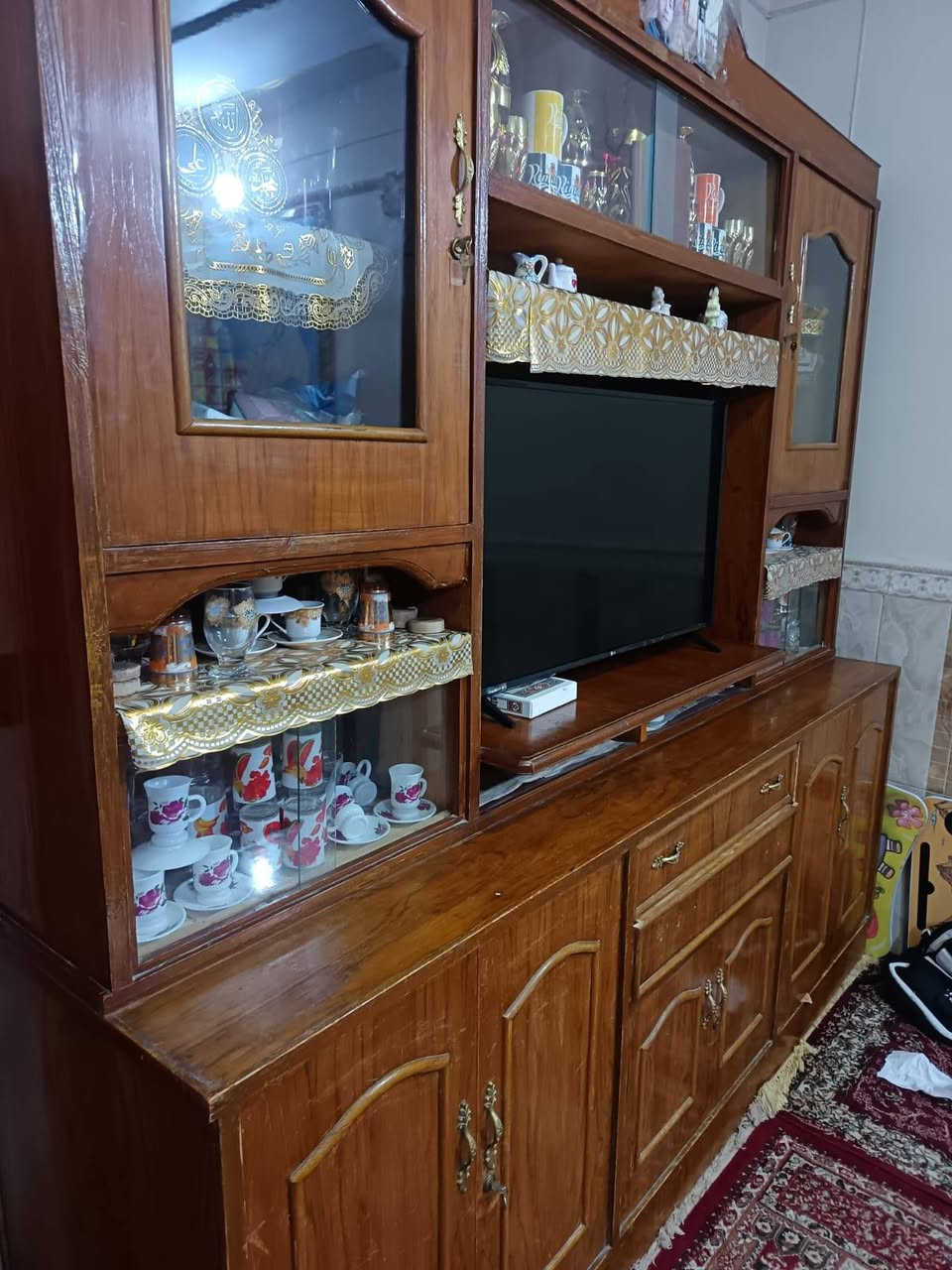 #للبيع
معرض نجارة شغلة درجة أولى  ونظافته فول شخط مابيه... 
#السعر:175وبيه مجال
للأستفسار والتواصل:***********
