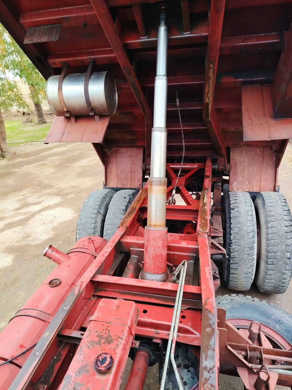 تك مايلر موديل 82 مكفول كفالة عامة كير محرك اكسن شاصي سيارة بلادية  على وضع الشركة  قطرة صبغ  مابيهة سيارة مامشتغلة رقم الانبار انكليزي تحويل مباشر مكان بغداد للاستفسار الاتصال على الرقم ***********
