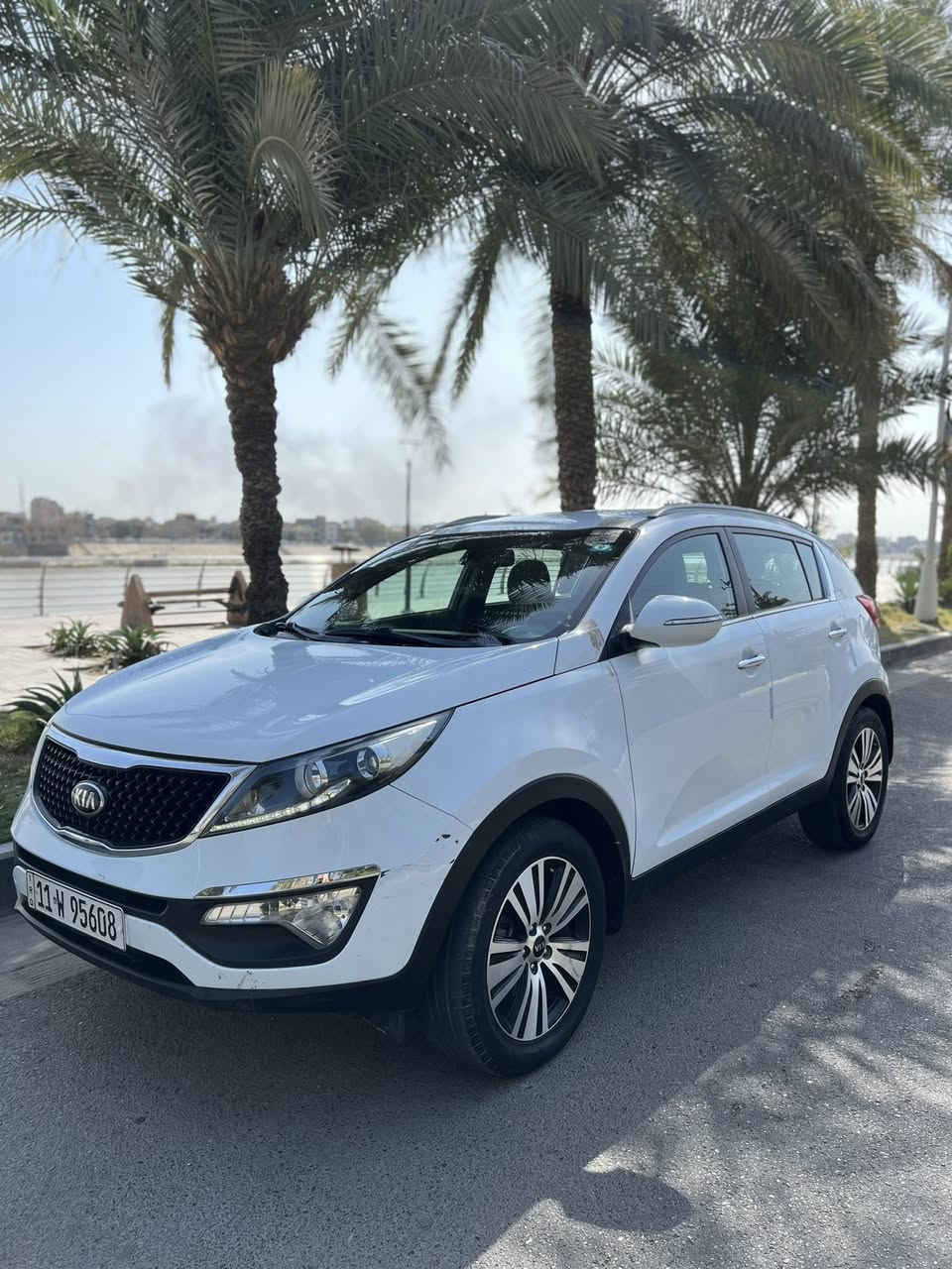 السلام عليكم 
للبيع سبورتج وارد خليجي 
موديل 2016 استلام ع ايدي زيرو 
ماشية 137 كيلو 
السيارة كفالة من الصبغ والبارد مكينة كير برغي ما مفتوح بيهن 
مكان السيارة الكاظمية 
السعر 165 وبيها مجال 
***********
