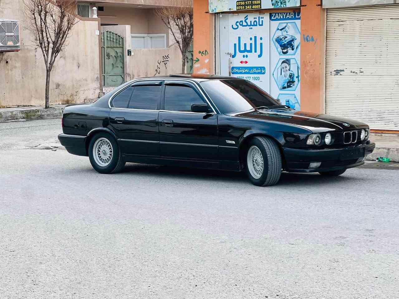ماشاء الله له ماڵی هەموو لایەک
🦅BMW/1992/525Ai🦅
ئارم پلاستیک سلێمانی بەشەرت غرامە بەشەرت/ABS/سڵایت/لایت ئالقە/دوگمەی sو بەفر هەمو گێڕەکان لە جێی خؤی ئەگۆڕئ
شتی جوان و  دانسقە لۆک لۆک 
کارەبای بەشەرت پێشو پشتی بەشەرت دەبلو دارو بەردی بەشەرت هەتا بڵیی نەرمو خؤشە /هەیکەلیکی هەتا بڵیی جوانو رێکی هەیە 
 /رەقەم ئسڵی/ گێرو مەکینە بەشەرتی ١٠٠ فیتەر  دەکەڵو بوخار بەشەرت/کارەبایی بەشەرت کامل سێرفز کراوە/پلاک نۆزڵ مەسفی فیت پەمپ ڕۆنی گێڕو مەکینەی تازەیە ئیفرۆی مەزبوتە /ویلو تایەی لۆک لۆکە تازە بەستراوە
ناوی لە دەرئ جوانترە دەحمێکی پێشی لای سەکنی هەیە لە لاوە لەی دراوە 
سەیارەکە پێویست بە وەسف ناکا 
دەحامی بۆ دەحامی بەشەرت لە رەسمەکان جوانتر نەبو هەقی رێگات حایدی من 
بۆ زانیاری زیاتر *********** فایبەر 
وەتسئەپ
شوێن .رانیە رانية, السليمانية
