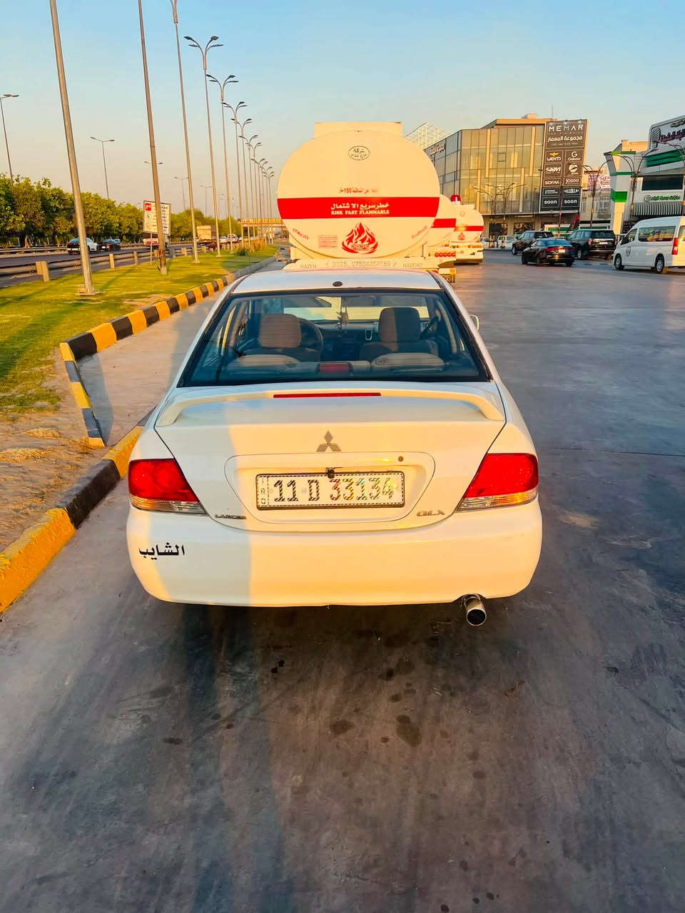 مسيبوشي لانسر
٢٠٠٦
بسمي
رقم دولي
بيها دواير جاملغات خلفي صبغ
ربع جاملغ امامي يسار صبغ
بنيد صبغ أثر جراد
شاشه كامره
لايت زنون
تبريد ثلج 
محرك كير خير من لله
سعر ٨٠ بيها مجال قليلو رقم ***********

