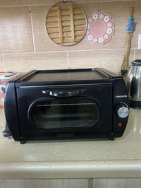 فرن صغير • نظيف • مستعمل مرة واحدة