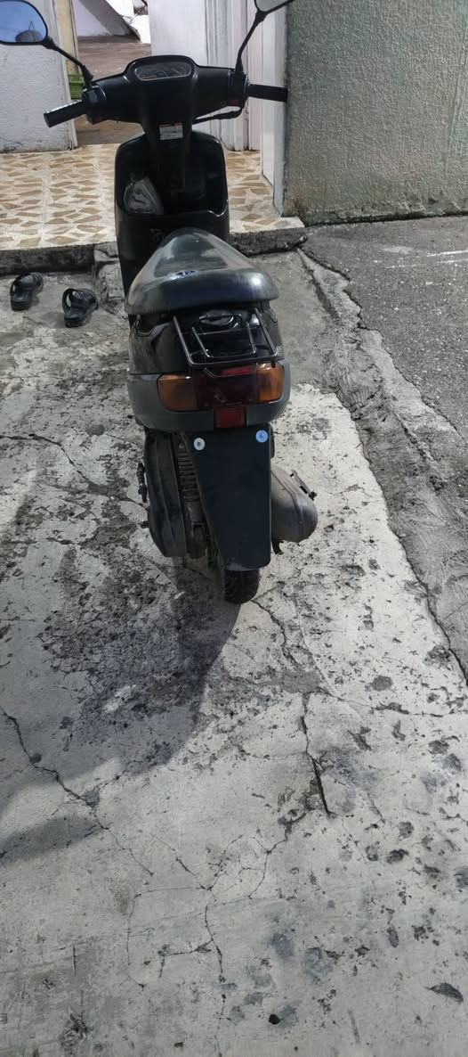 ماطور بوتين حديث دبل سكريتر واريمنيا ما ملعوب بيها كلو بلادي مكينه وسلف وشاصي بلادي بس كيلو متر دشلي والبانزين  بي خربطه شويه والباقي شغال اشاير ولايت زينول وبلاجكتور فول ضو سياره شرط الرقم ***********
٤٥٠الف وبيها مجال للشراي ولخاطر الجيه المو شراي لا يدخل
