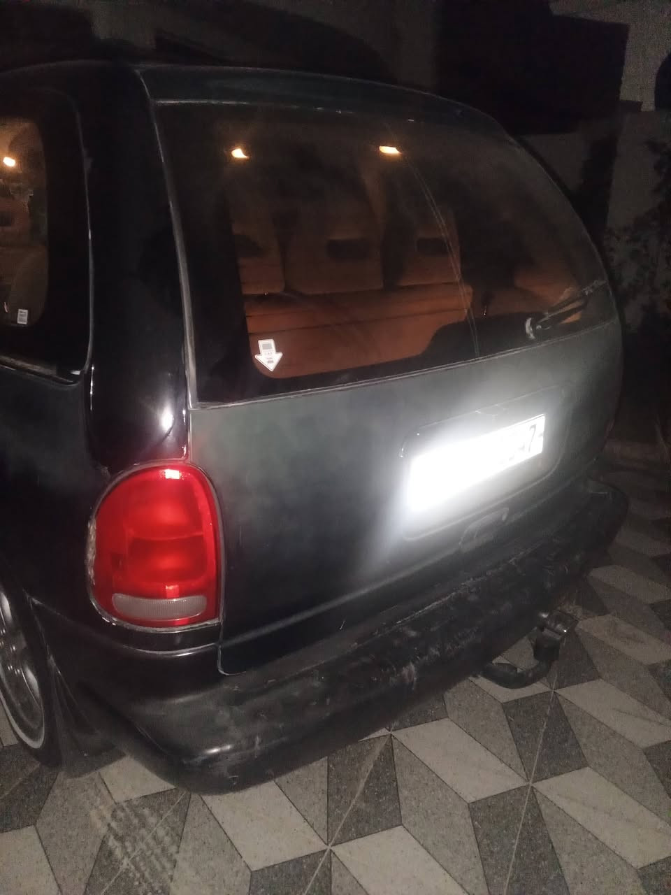 السلام عليكم
دوج كرفان للبيع 7راكب موديل 1998محرك 3300كير اوتوماتيك صدر خلفي امامي خير من الله كهربائيات كلها شغاله تخم تاير سياره جاهزه مابيها اي نقص شرط التحويل مباشر سنويه لحد 2030

السعر .48وبيها مجال بسيط 

للاستفسار الاتصال على الرقم ***********
