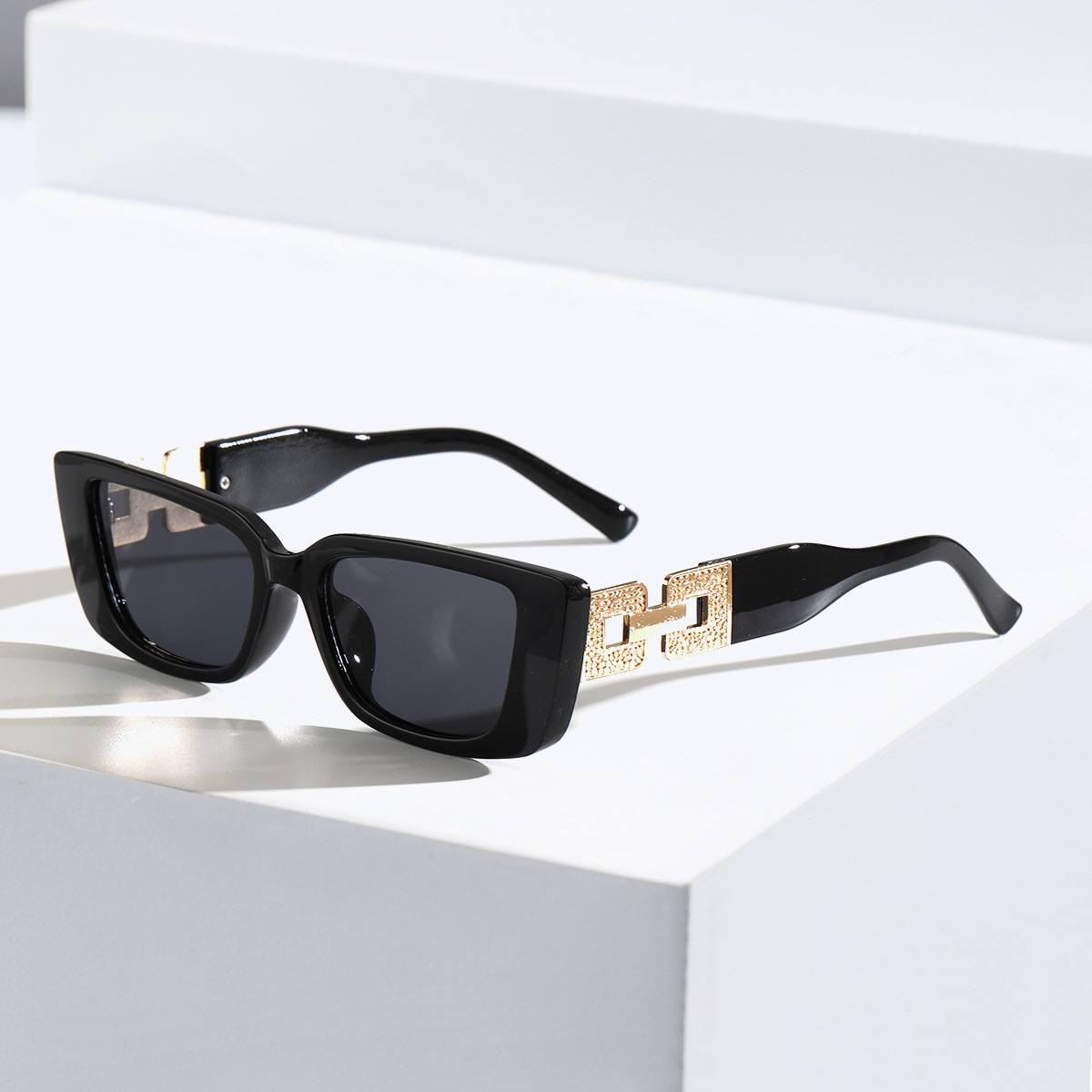 تصفية ب 7000 شامل التوصيل
نظارة نسائي  ايطالي الصنع


**إذا كنت صاحب هذا الإعلان وتريد حذفه لأي سبب، رجاءا أرسل رسالة إلى الدعم الفني**