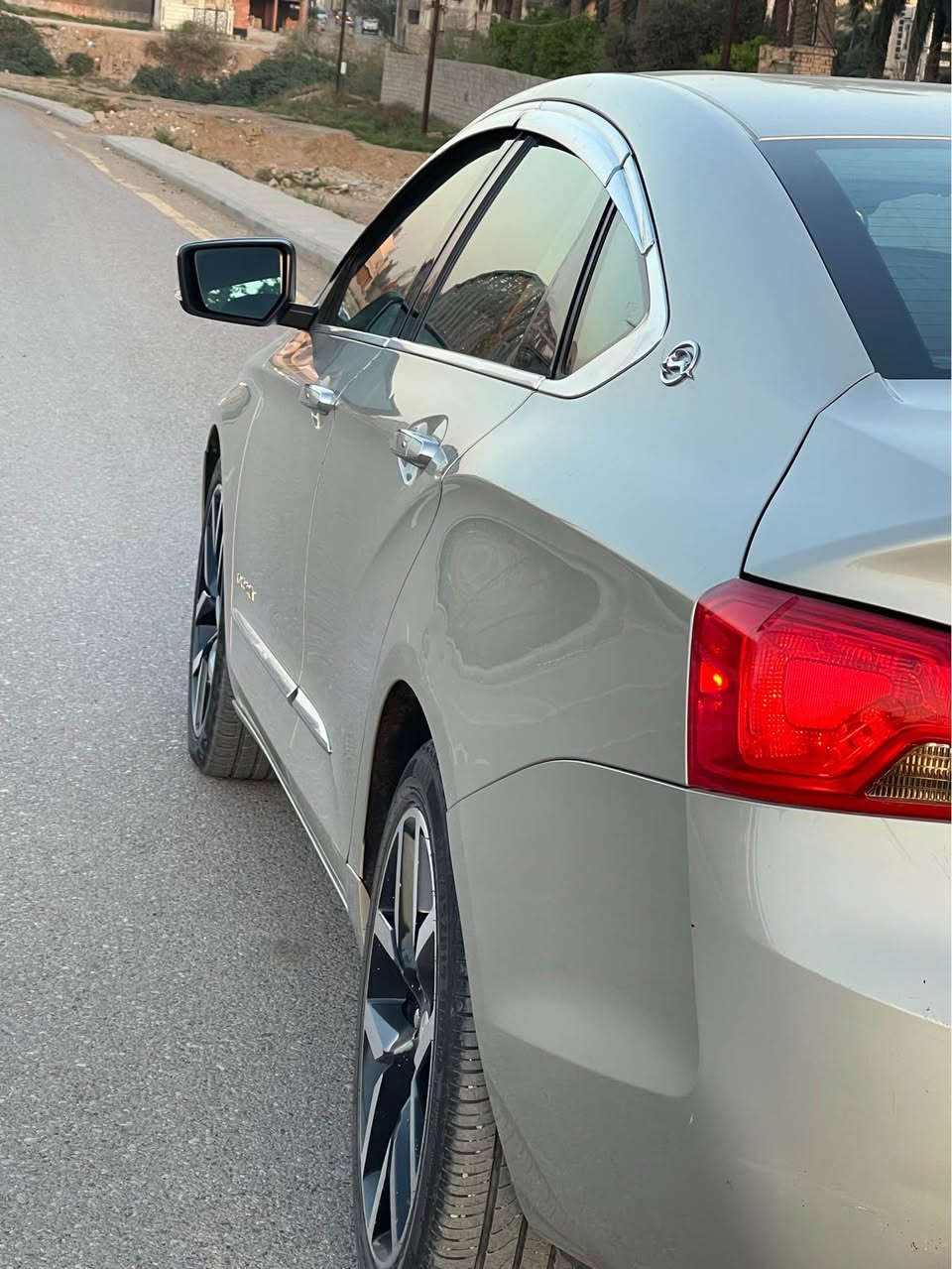 السلام عليكم للبيع امبالا موديل 2015 وارد امريكي محرك 6 سلندر 3600 محرك كير جديد خير من الله كلين فول بريميه بانورما بصمه تشغيل كشنات كهرباء كامرات بصمات ابواب تدفئة كشن وستيرن تخم تاير جديد منظومه زنون ب160 الف اصليه بالخير على ياخذها رقم بغداد بأسمنا السعر 122 بيها مجال للشراي العنوان بعقوبة هاتف 📞 *********** بعقوبة, ديالى
