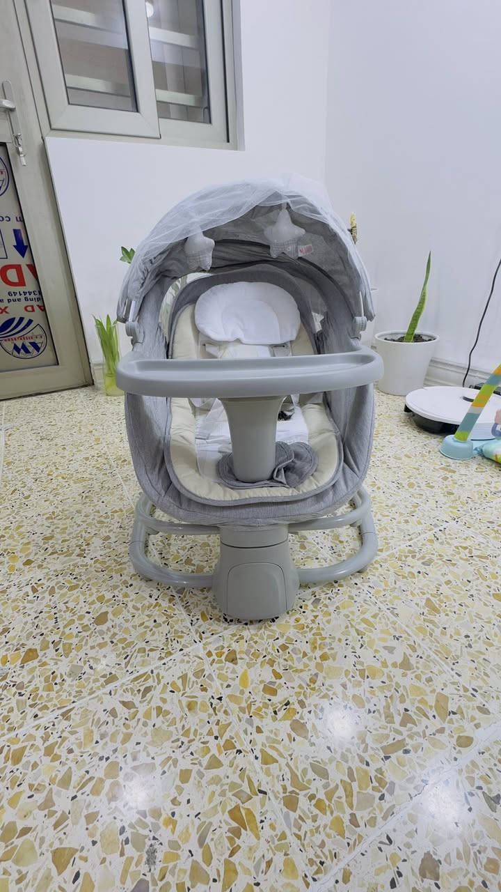 للبيع 

سرير 4*1 عدد 2 
يكون سرير او كرسي او كليكوت 

كرسي ايضاً 4*1 
يتحول من كرسي الى سرير او بالعكس 

مستخدمات بشكل قليل جداً
الكل ينربط ع الكهرباء اهتزاز


**إذا كنت صاحب هذا الإعلان وتريد حذفه لأي سبب، رجاءا أرسل رسالة إلى الدعم الفني**