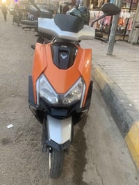 دراجة سكنز • ٦ بطاريات • نضيفه