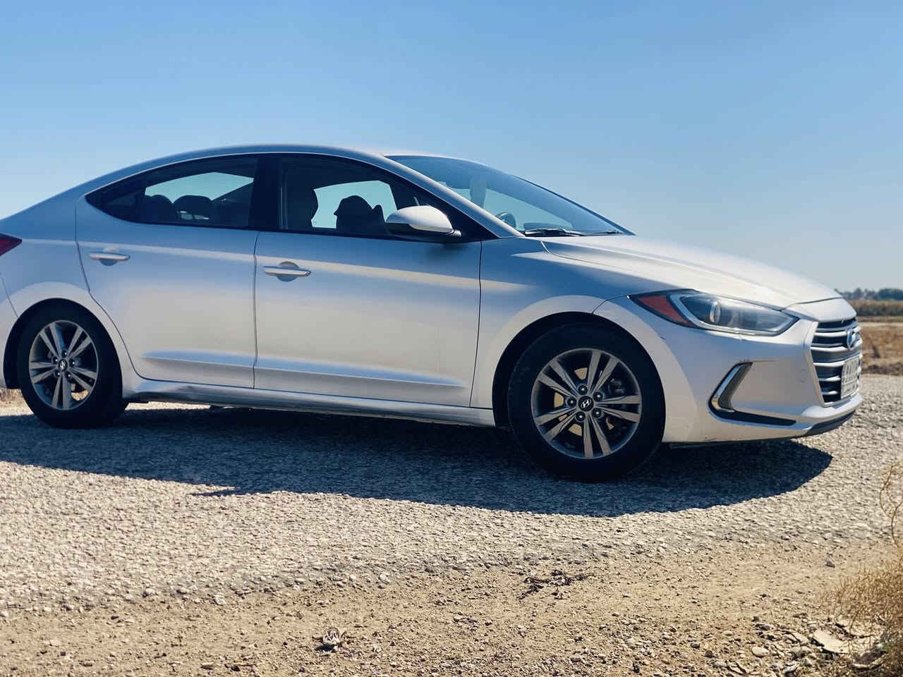 النترا 18 رقم بغداد بسمي
ماشيه 115m كير مكينه حداديه تخم تاير تبريد خير من الله 
بيه قطعه وحده فقط البنيد صبغ 
مكان السياره بابل ؟؟سونار موجود يمك 

***********
