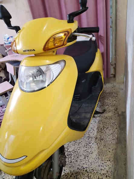 السلام عليكم
دراجه سبيسي ياباني رمبه ماماشيه بالعراق شي قليل كتلوك الشركه بيها مامفتوحه كفرات بلاديه مختمه  بعدها لوك جيب فيتر وياك وفحص  نگره سلف او هندر الكهربائيات كلها شغاله كيج بانزين الكيلو متر  حساسات بريك سلف لايت عالي ناصي بگ لايت صطاب اشاير صوتيات كله على وضع الشركه الدراجه خرسه شلعتها كلش قويه الدراجه مضمومه ماطالعه راعيها بس خمس تيام ينزل وبعداها لوك 
السعر 1100000 مليون او ميه وبيها مجال
 خواتها بواحد ونص واكثر   
المكان واسط قضاء الحي
*********** هذ رقمي الشراي يتصل
اسف عل اطاله
