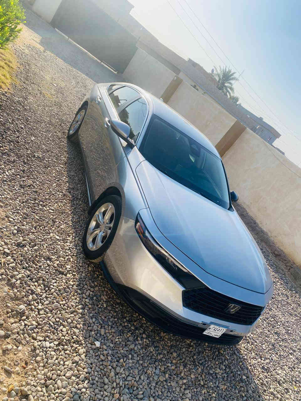 سلام عليكم  للبيع بسعر مناسب جداً ١٥٣ورقه
للبيع  فقط هوندا اكورد ياباني مؤسسه 
محرك 2000
موديل 2023 ماشيه ٥٠حقيقي دخول جديد منفيس بأسمي
حادثها  جاملغ وباب السايق وطرف بنيد بدون دواخل  شاصي لغد مكفول حادث سطحي    
نضيفه جداً مال بيت 
داخل  اسود  
ويل 17 المرغوب طسه ماكو تايرات الشركه سبير الشركه 
رادرات حساسات اماميه خلفيه 
قياده ذاتيه تحديد مسار 
ابل كار بلي 
كراسي كهرباء 
تفويله بانزين ٥٠ لتر تمشي ٧٠٠ كيلو  متر اقتصاديه جداً 
هوايه مواصفات  بيها  
منفيس بأسمي دخول جديد تترقم جميع المحافظات
تحويل ثاني يوم
استيراد شخصي عل ايدي 
السعر ١٥٣ورقه 
مكاني تكريت 
***********
‏‪***********‬‏
***********
