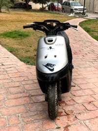 ٥٠ الف بطه ياباني الدراجه للبيع متروكه صار فتره ما اعرف شنو عطله تصفيه...