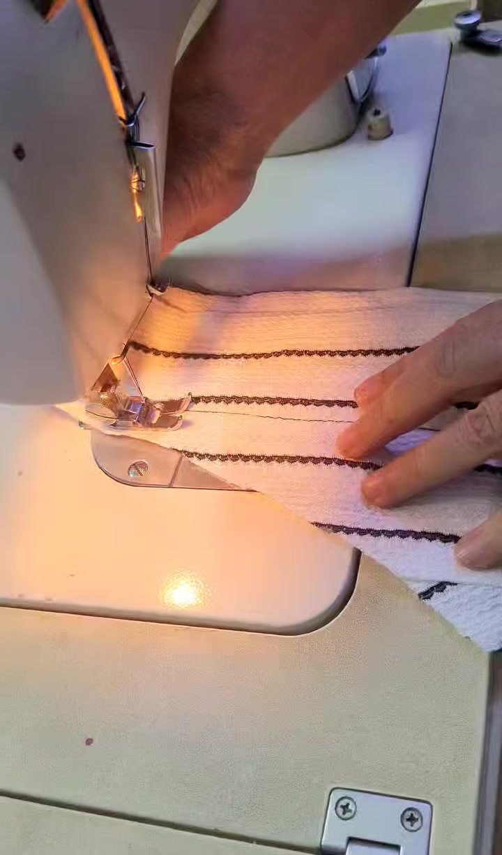 مكينة خياطة اصلية يابانية نظيفة على الفحص (برذر )
السعر 150 الف مكاني بغداد
واتساب ***********
