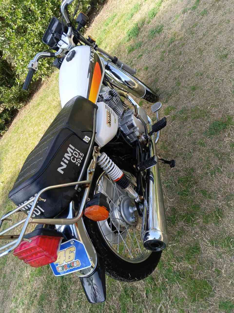 سلام عليكم
دراجه نامه امتياز للبيع موديل25 اوراق اسنكر دراجه نضافه 
مكفوله برغي مامفتوح بيه السعر 650وبيهةمجال بسيط
***********
