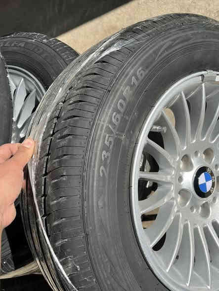 يالله سلام عليكم 
ويل 16 مال خفاش 235/60/16
تخم ويل جديد مع تايرات تخم جدد انتاج 25 الله شاهد أخذتهم ب 700 هسة عتازيت او اريد أبيعهم سعرهم 580 مال بيع جدد شرط 
العنوان .الشعله 
***********
