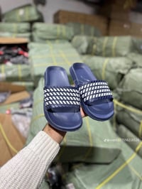 صيني قياس ٤٠ ال ٤٥ سعر درزن ٢١ الف.    حجز وات ساب 07827688824