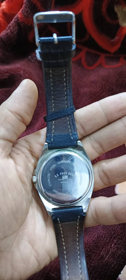 سلام عليكم مستعجل ابيع شلع السعر ٢٠٠ وبيهن مجال لشراي يتوفر توصيل لجميع المحافضات


**إذا كنت صاحب هذا الإعلان وتريد حذفه لأي سبب، رجاءا أرسل رسالة إلى الدعم الفني**