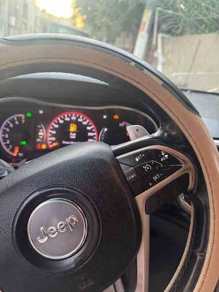 جيب لاريدو ٢٠١٤ خليجي بأسمي 
الكير/مأوس طياره
مكينه/٦سلندر ٠
فتحه
فورويل
كشنات جلد كهربائيه
تخم تاير وباتري جديد
***********
مكلف بالنشر ممتواجد ع الفيس الرقم بي وتساب
عنوان بغداد الحريه دولعي بغداد
