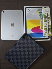 ايباد 10للبيع للتواصل ٠٧٧٠٨٣٩١١٤٢