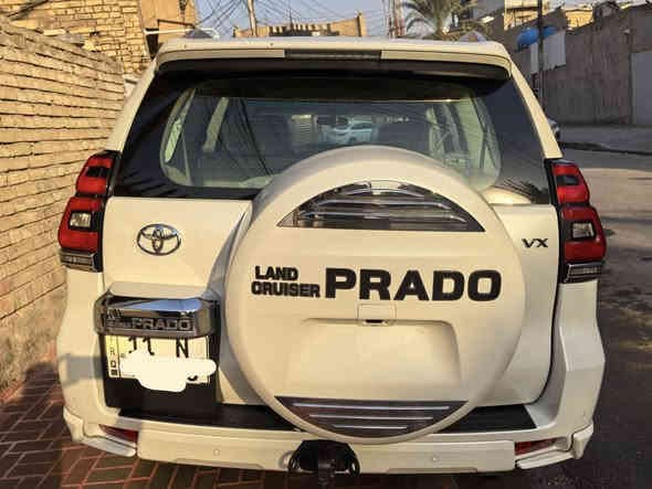 برادو ٢٠١٩ vx  ٦سلندرابيض معروف مواصفات.
سيارة مغلفة ppf مع الزجاج مانع الحرارة نسبة ٩٥٪.
السيارة خالية من الصبغ والسحب والبارد فقط رصعتين اثر حصو وتكحيل الجاملغ الخلفي قليل جدا .
السيارة جني مال بيت جناي فقط تفيده 
تخم اطارات جديد.
ماشية ٤٧ حقيقي اكرر مال بيت السعر ٤٤٠٠٠$
٤٤٠$
***********
فقط افلام الحماية والزجاج مانع حرارة كلف ١٤٠٠$
