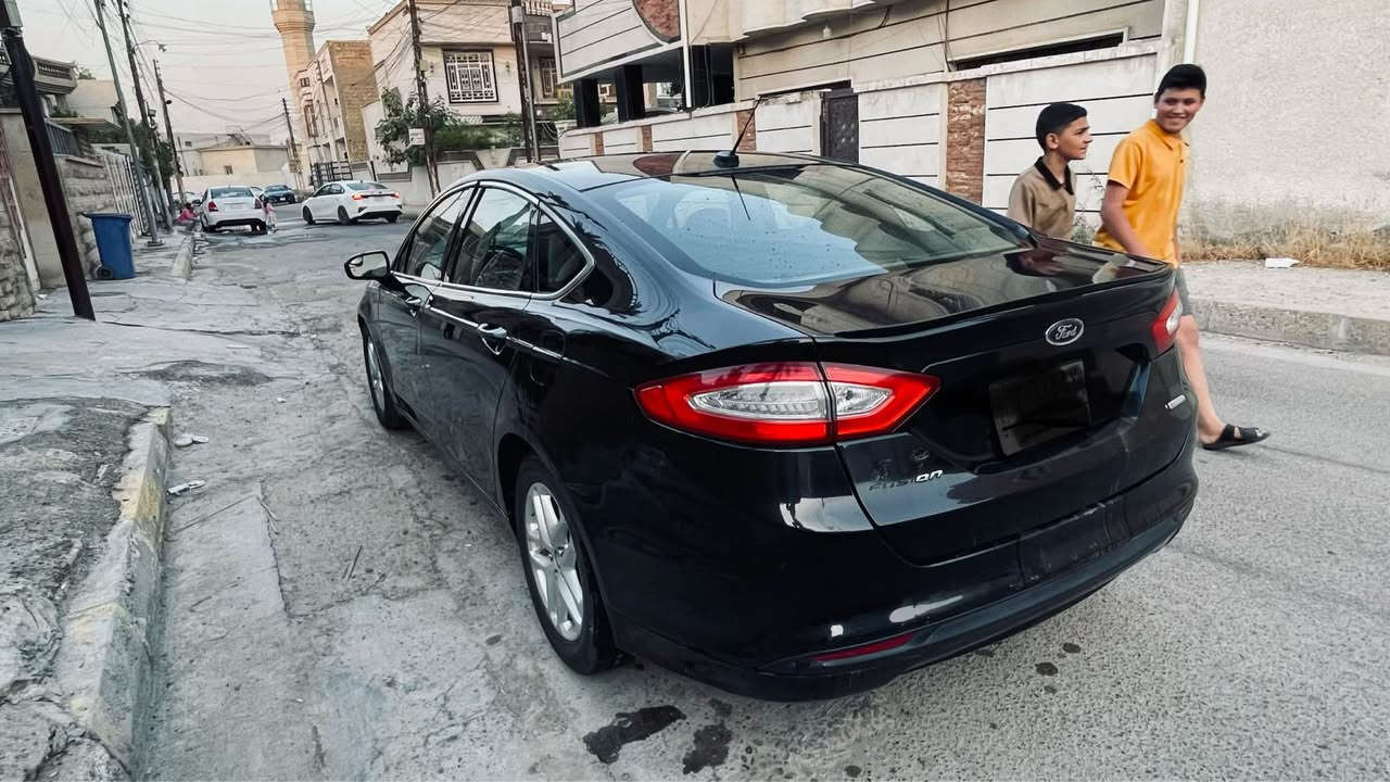 سلام عليكم 
للبيع فيوجن موديل 2013 محرك وكير مكفول تبريد قطعتين ثلج موصفات سياره كشنات تدفئة تحكم كهرباء فتحه حادثها بأمريكا بابين الجهة الأيمن وبال بالعراق جاملغ  الأيسر خلفي حداده السيارة 80% 
***********￼ بغداد, العراق
