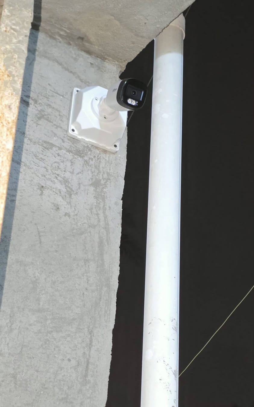 تم ✔️ تنصيب كــامـرتين two-way 
( يعني 😉 تتكلم 📞عن طريق الكاميرا وتسمع 🦻المقابل )
m.m2
من شركة dahua 
في منطقة ابو كفة 
#ابو_يمان 
📲***********
