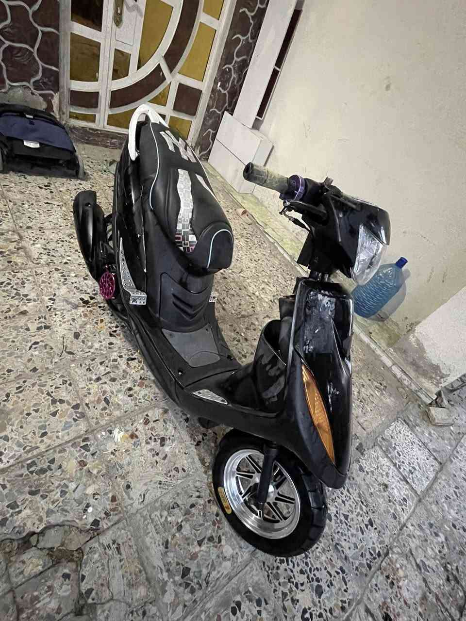 ماكس عدله للبيع كفر اصلي بلاديه 49 سلف وهندر باي وقت 
بيها تزويد زوج كلجات رياضي ويل كب وتايرات جلاتين سيت كامل قبق فلاوين وديل خلفي وكشن رياضي وقبق مال رقم الشاصي اشاير مال اربعه صرنصه بلاديه واقيه ملحه مكاني بغداد حي اور السعر 550 وبيها مجال رقمي ***********
