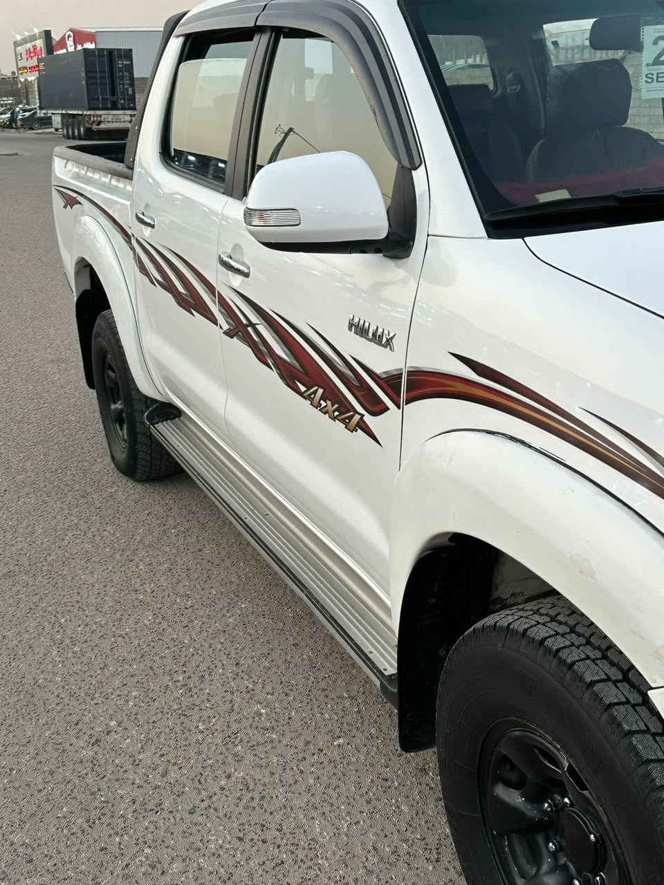 سلام عليكم سياره للبيع كاز موديل 14السياره مكفوله بيه بس جاملغ مبدل مكان السياره بصره السعر 170وبيه مجال هاذ رقم راعيه ***********
