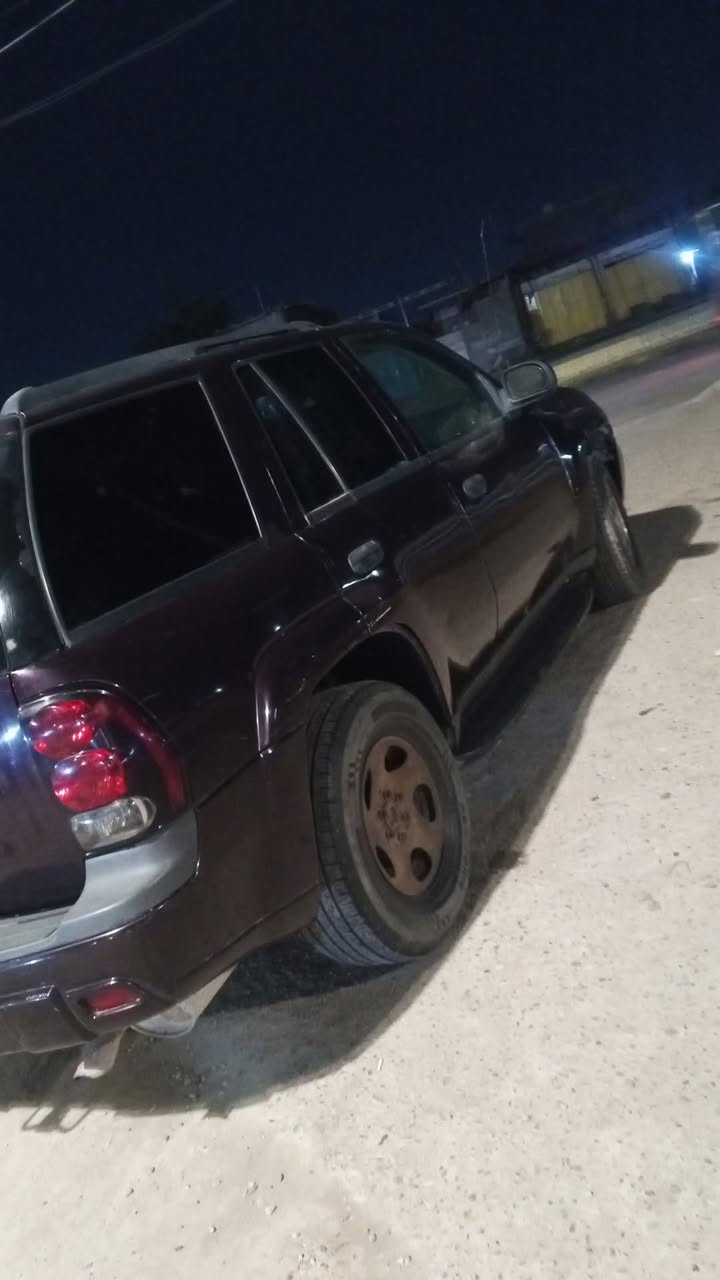 سلام عليكم بلايزر موديل 2008 مآل مزاد وزارة الداخلية تترقم بكانها بغداد حي نصر سياره كفاله مابيها صبغ كير مكينه بلادي ***********
