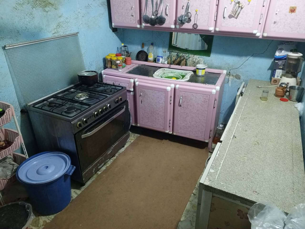 السلام عليكم
بيت للبيع زراعي المساحه ١٥٠ متر العنوان بالسده حي النصر كاع بيت سهر الشارع العريض مقابيل مولدة زياد / تفاصيل البيت يتكون من غرفتين + صاله + ستقبال + مطبخ + طارمه السعر المطلوب ( 37 ) مليون وبي مجال الاستفسار // *********** /***********
