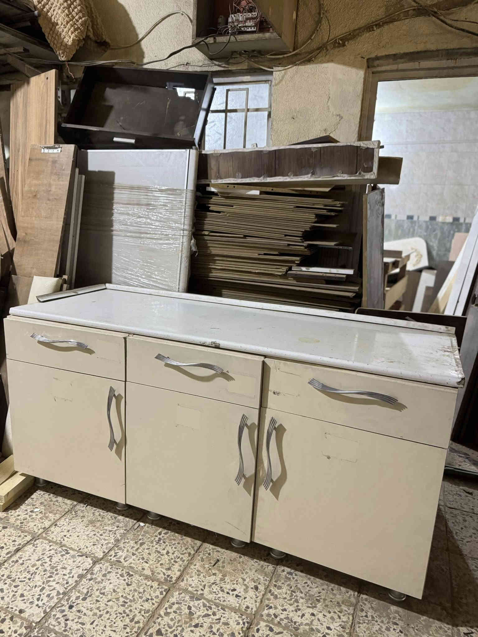 مزاد البركة
العنوان الفلوجة حي الضباط مقابل جامع المدلل  
متواجدين من الساعة ال ١٠ صباحاً الى ال١٠ مساءً 
***********
*********** واتس اب
