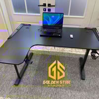 ميز مكتبي • استعمال شهر