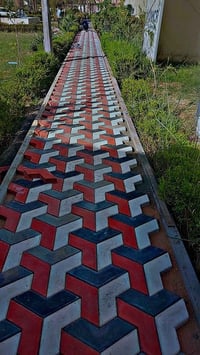 عمل انواع المقرنص، والمرمر، والبورسلين، والساقيه والكربستون ،والبازلت ...