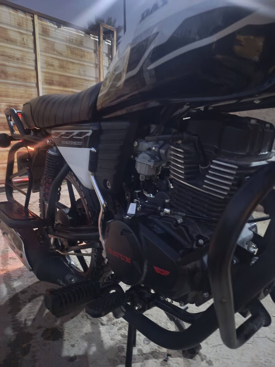 السلام عليكم دراجه دايون جبلي 2023 طالعه ب2025 شهر الثامن رقمها اربيل باسمي الدراجه مامشتغله دلفري هواي واكفه مكفوله عامه عنواني بغداد الدوره للاستسفار ***********
