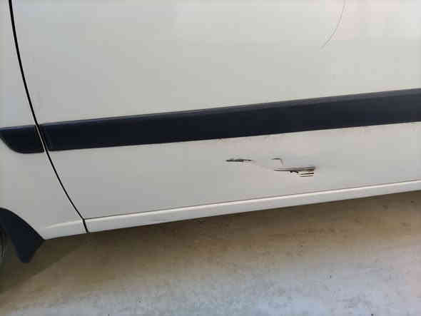 ريو بغداد 2009 نظيفة محرك حجم 1400 بيه منظومة غاز سيارة كاملة كل نقص مابيه بيه باب خلفي اليمنه مبدل تبريد ثلج سعر 80 ورقة مكاني السيدية موبايل ***********
