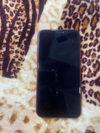 آيفون ١١ • ٦٤ جيجا • بطارية ٨١%