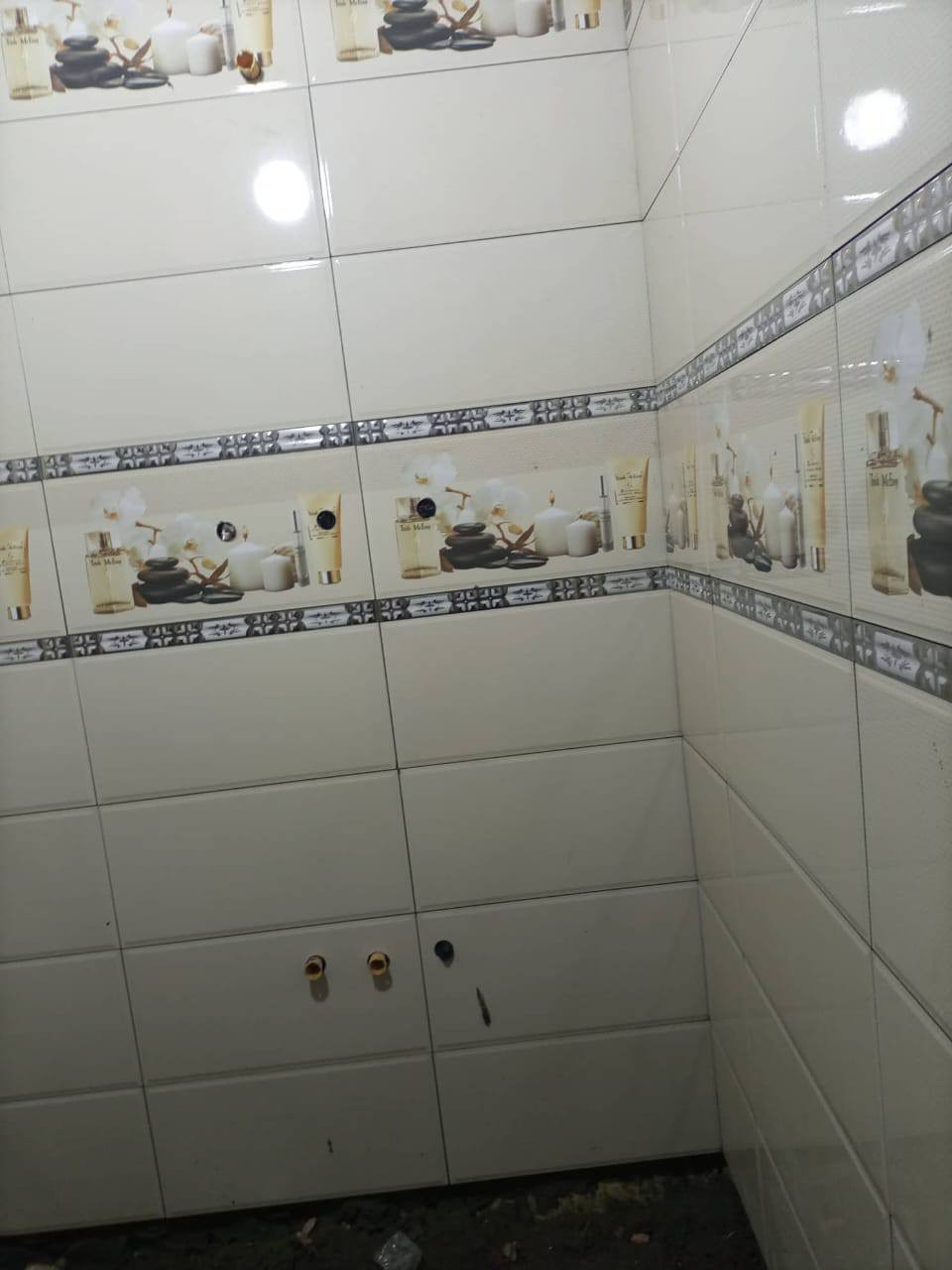 السلام عليكم خلفه سيراميك من بغداد متفرغ حالياً شغل درجه اولى 📞***********
