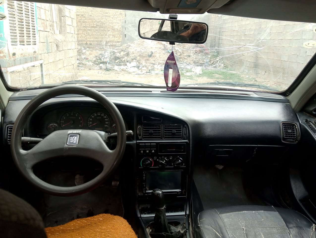 السلام عليكم بيجو روى خصوصي لون ابيض للمراوس او البيع رقم نجف موديل 2009 سياره ماكلك جاهزه مجتاجه ترتيب وشغلات بسيطه السعر 19 وبيها مجال مكاني نجف رقم الاستفسار ***********
