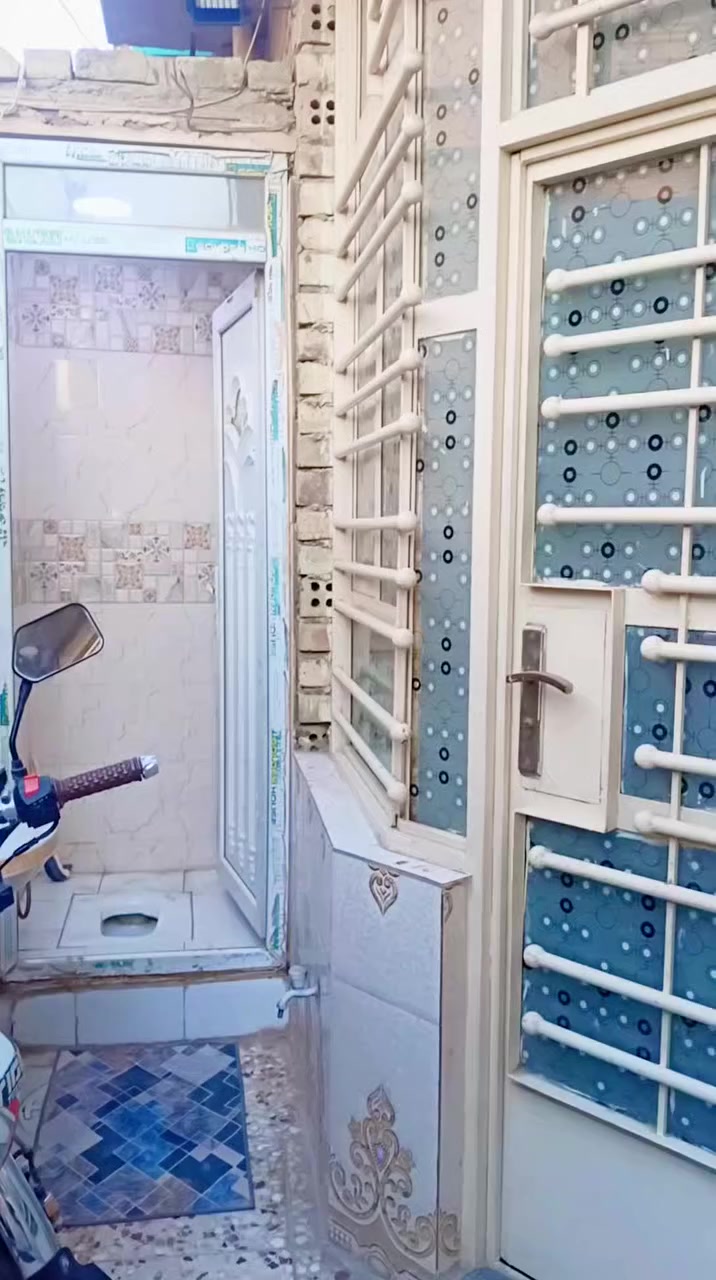 بيت للبيع 100م واجه ٦ونص نزال 15 الكرغوليه مجاور جامع الامام علي بداية شارع الصورة او بداية شارع صالون بنين الاستفسار ***********
