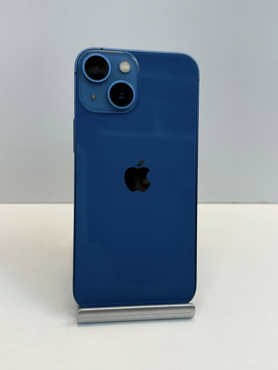 سلامن عليكم 
ايفون 13الاعتيادي 
جهاز واحد على واحد مثل نضافته متحصل 
جهاز امبدل بطاريه فقط كلشي بي شغال 
الجهاز شرق اوسط 
كارتونته الاصليه موجوده 
المبايل تك سيمكارت ذاكره 128 
نسبه البطاريه 98 انطي بل شرط 
عندي توصيل للمريخ 
السعر 425
لا تجيني تكلي 300 فدوه
