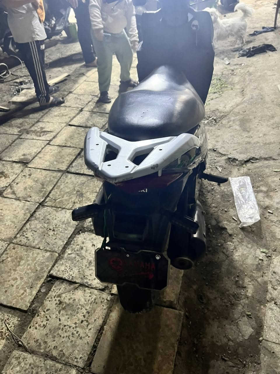 سلام عليكم درجة البيع ادركس 140 السعر 750 وبيها مجال العنوان الحرية ‭0778 016 1788‬
