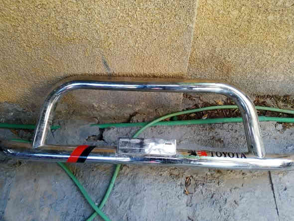 درع هايسه و جنبي لل بيع درع جديد صارله شهرين من شديته وبعت السياره وفتحته السعر 120 وبيه مجال***********
