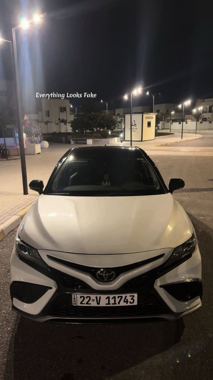 السلام عليكم كامريTRD مواصفاتها معروفه محركV6 3500 بيها قطعه وحده مرقمه اربيل بسمي تحويل ثاني يوم السعر275وبيها مجال المكان تكريت الرقم***********
