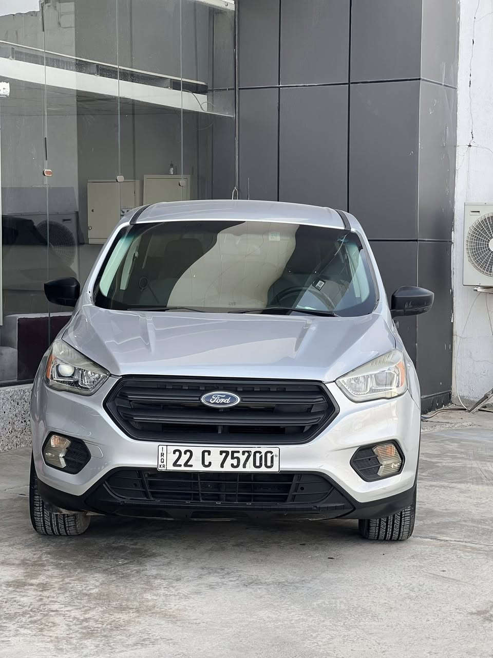 فۆرد ئيسکەيپ ۲٠۱۹ مەکينە ۲.٥ مەرغوب نمونە لەجوانی سەنەوی نوئ بەناوی خۆم لۆک لۆک دوپارچەو سبوخ بئ ناوگرتن گيئرومەکينەوکارەبای کرانەوە هەموی بەشەرتە  ۱۱۹ گەڵا ژ م ٠۷٥٠۱۱۱۷٠۲٦
٠۷۷٠۱۲۳٠٥۲٥
