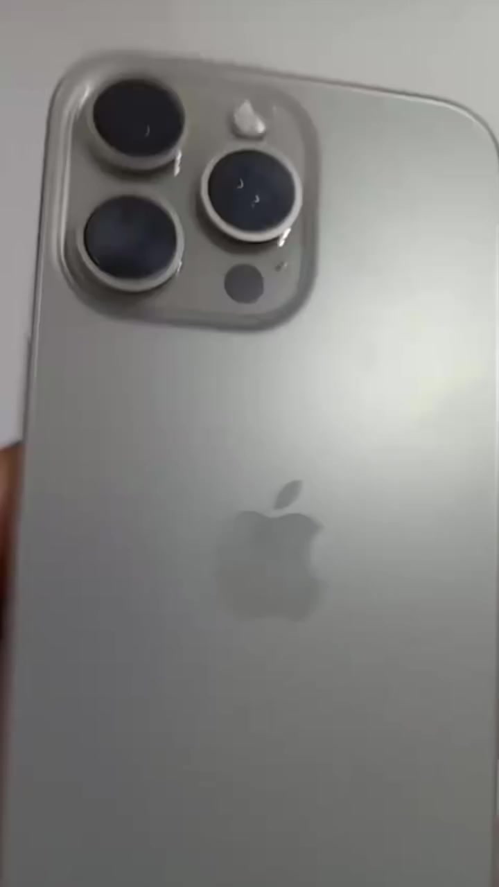 سلام عليكم اخوان ايفون 15برو ماكس ذاكره 256بطاريه 85 
بي بس هاي الضربه وما مئثره عل لمس ابد جهاز وتر بروف للبيع سعره 675دولار وبي مجال ويا الكارتونه مالته الاصليه


**إذا كنت صاحب هذا الإعلان وتريد حذفه لأي سبب، رجاءا أرسل رسالة إلى الدعم الفني**