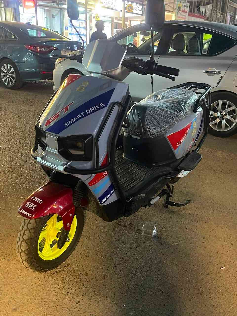 السلام عليكم
دراجه جيتي 500  
3 سرع نضام البك R
6 بطاريات مسطره كباره 
موديل 26 دراجه مستخدمه شهر 
سويجات 2 بصمات 2 كرتات 2 
دراجه جديده بمعنى الكلمه السعر 900بيها مجال
المكان البياع حي المواصلات ‭***********‬
