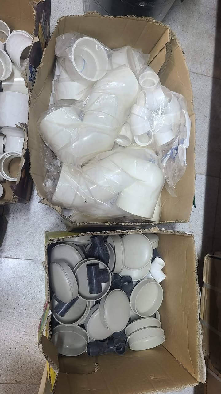 للبيع غراض ملحقات تاسيس مجاري وتاسيس ماء  بسعر مناسب الي يحب يتصل اني مكلف بالنشر  *********** بعقوبة
