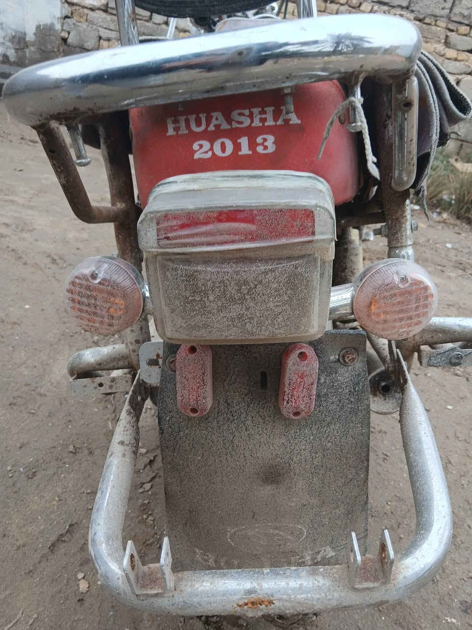 سلام عليكم دراجه هوشا للبيع ٢٠١٣اوراق اصولي محرك مامفتوح كامله من كلشي عوزه فقط باتري 
المكان سياحي *********** خاص موجود 
٤٥٠ وبيه مجال  مال جنايه
