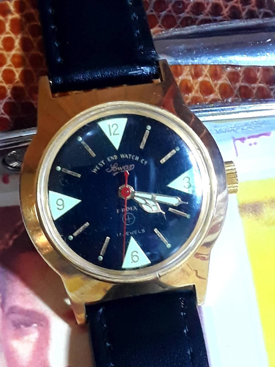 #ويست_اند
نصب تكويك مكينة 17حجر 
نظافة تامة استخدام قليل جدا٠
قطر الساعة 36
مكاني بغداد ماعندي توصيل


**إذا كنت صاحب هذا الإعلان وتريد حذفه لأي سبب، رجاءا أرسل رسالة إلى الدعم الفني**